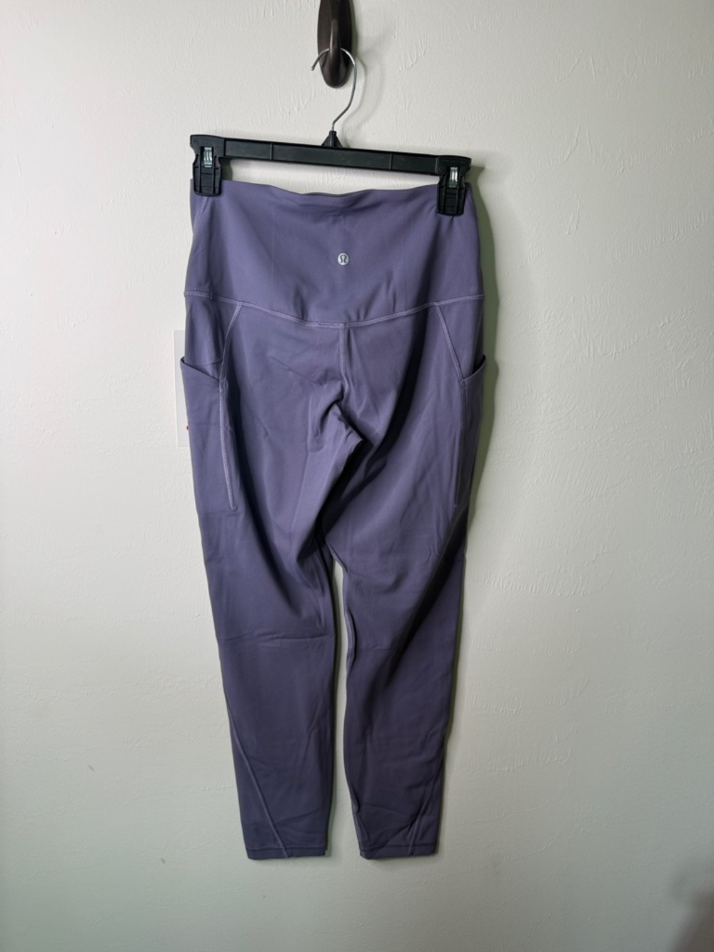 Lululemon Align HR 25” with pockets - Picture 2 of 5